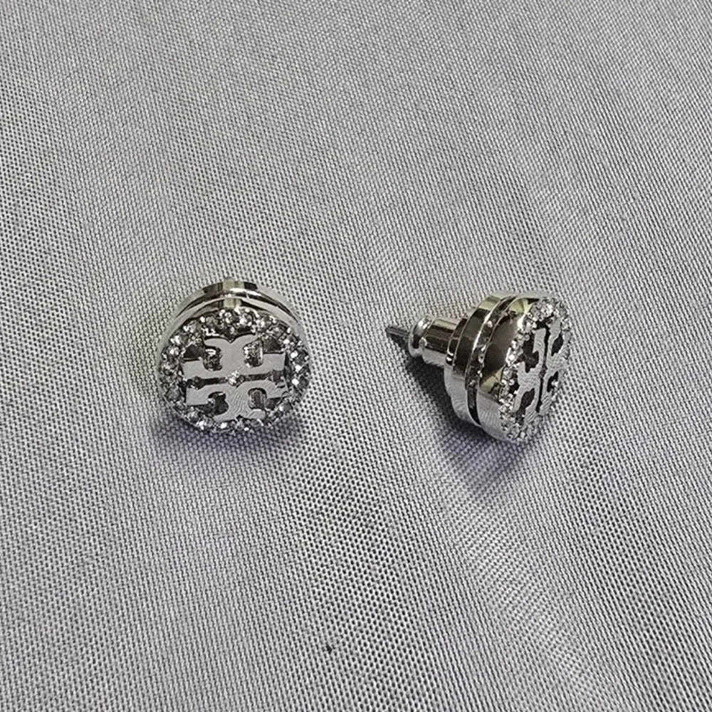 Tory Burch Crystal logo stud earrings Silver - Picture 2 of 5